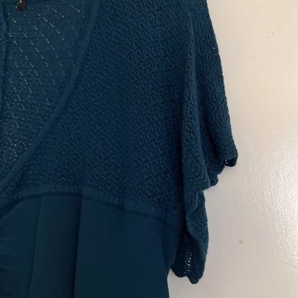 Teal Blouse with Crochet detail - Picture 3 of 3